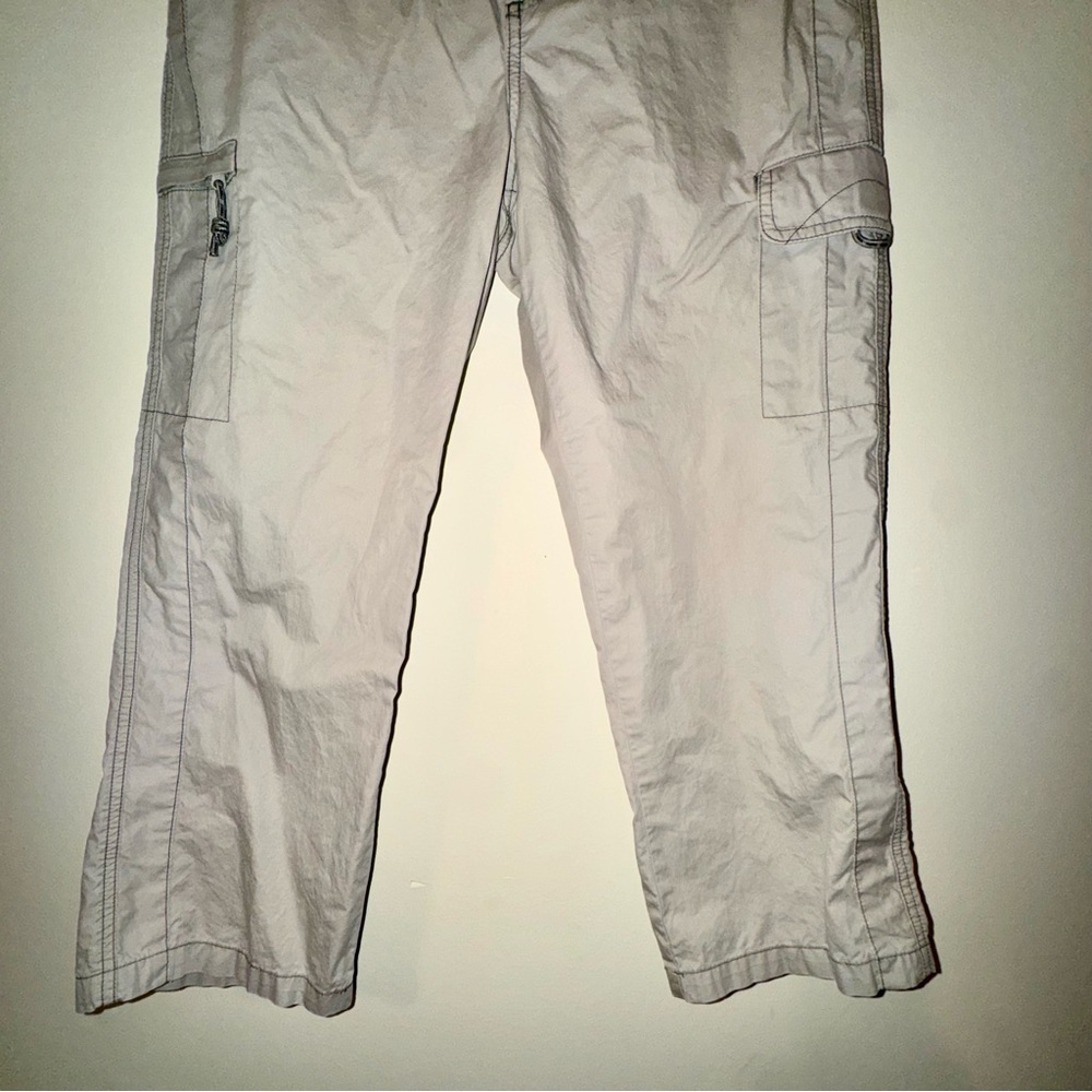 Vintage Columbia Women's Cargo Hiking Capris Gorpcore - Picture 3 of 8